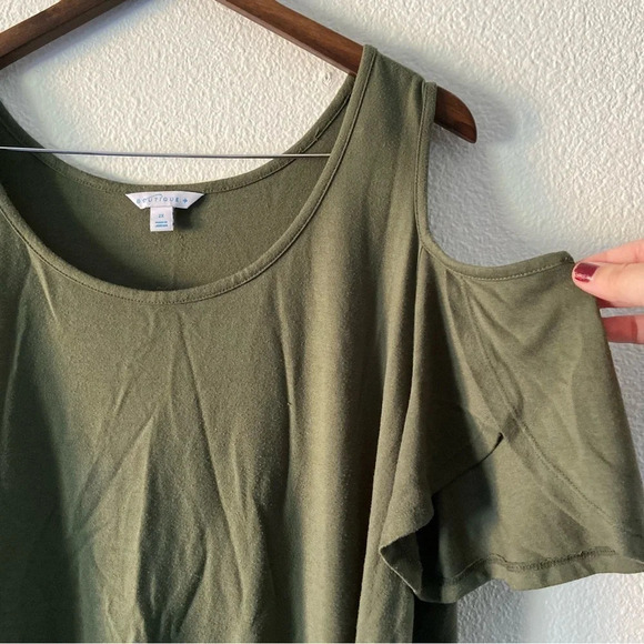 Green Cold Shoulder Short Sleeve Hi-Lo Top 2X Boutique - Picture 3 of 7